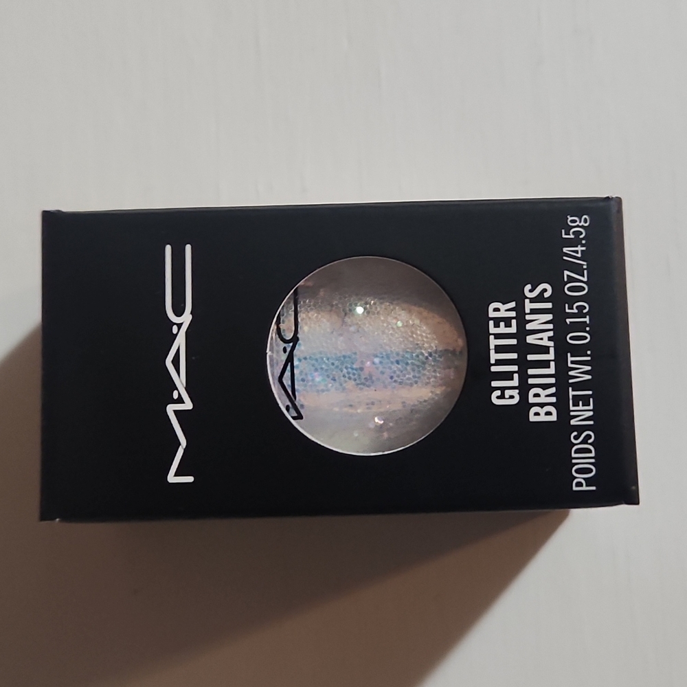 MAC Iridescent White Glitter Brilliants - Picture 3 of 7
